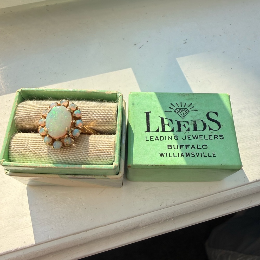 Vintage 14k Gold Opal Ring